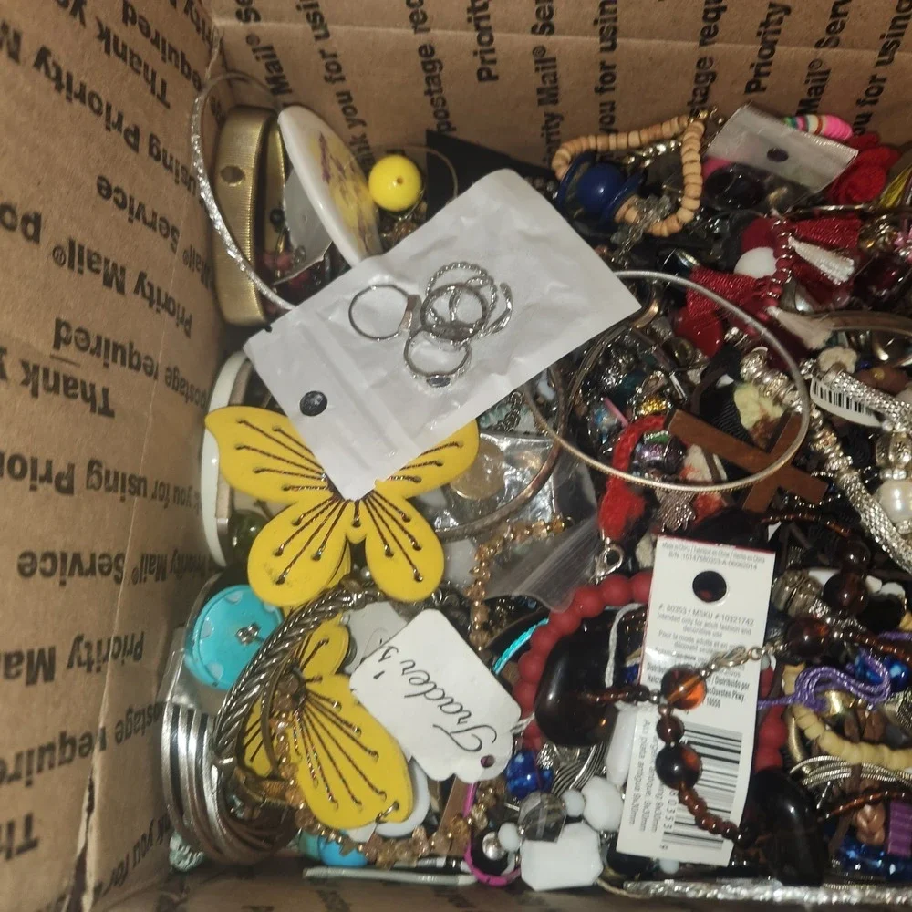 12 Lbs ALL True CRAFT REPAIR Junk  Jewelry Lot Bottom Of Bag Beads Smalls - Picture 2 of 7